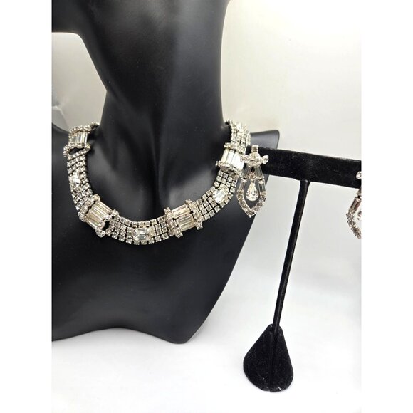 Vintage 1950s Clear Rhinestone Bib Necklace & Screwback Earrings Set Glam - Picture 4 of 9